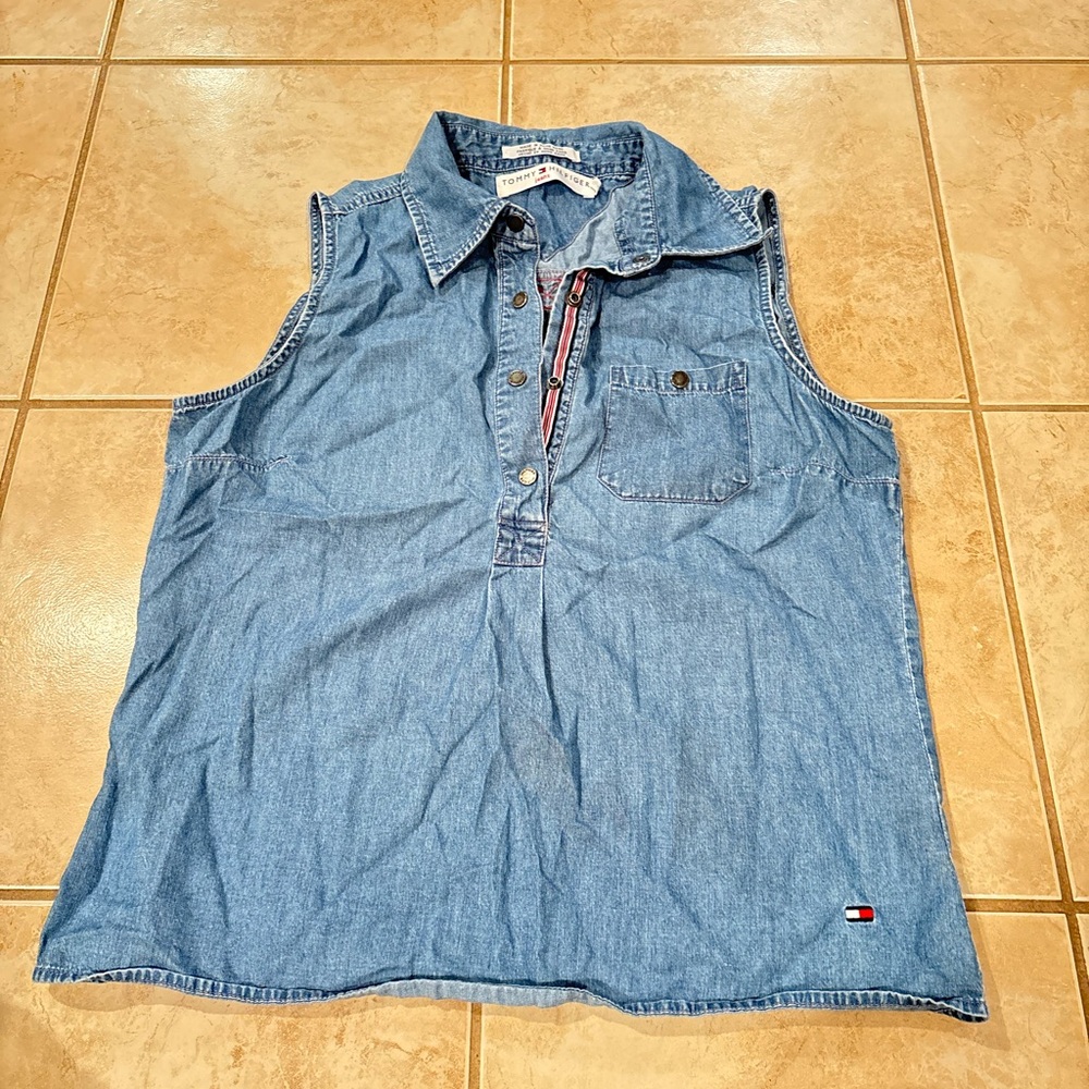Tommy Hilfiger Women's Blue Denim Sleeveless Shirt